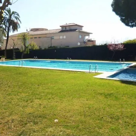Sun, And Pool דירה קאללה